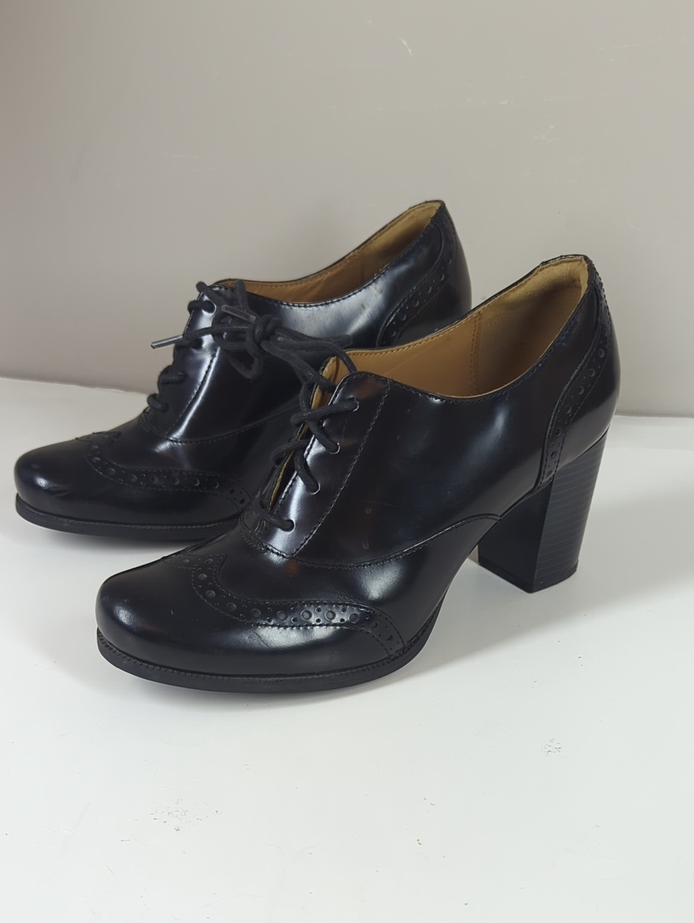 Clarks Artisan Women's Ciera Brine Oxford shooties in black leather 7